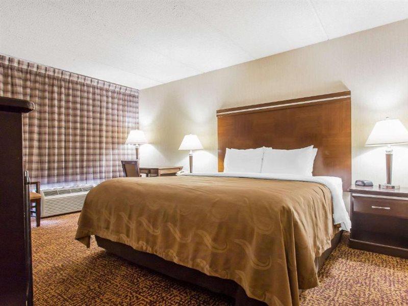 Quality Inn Mount Airy Mayberry Екстер'єр фото