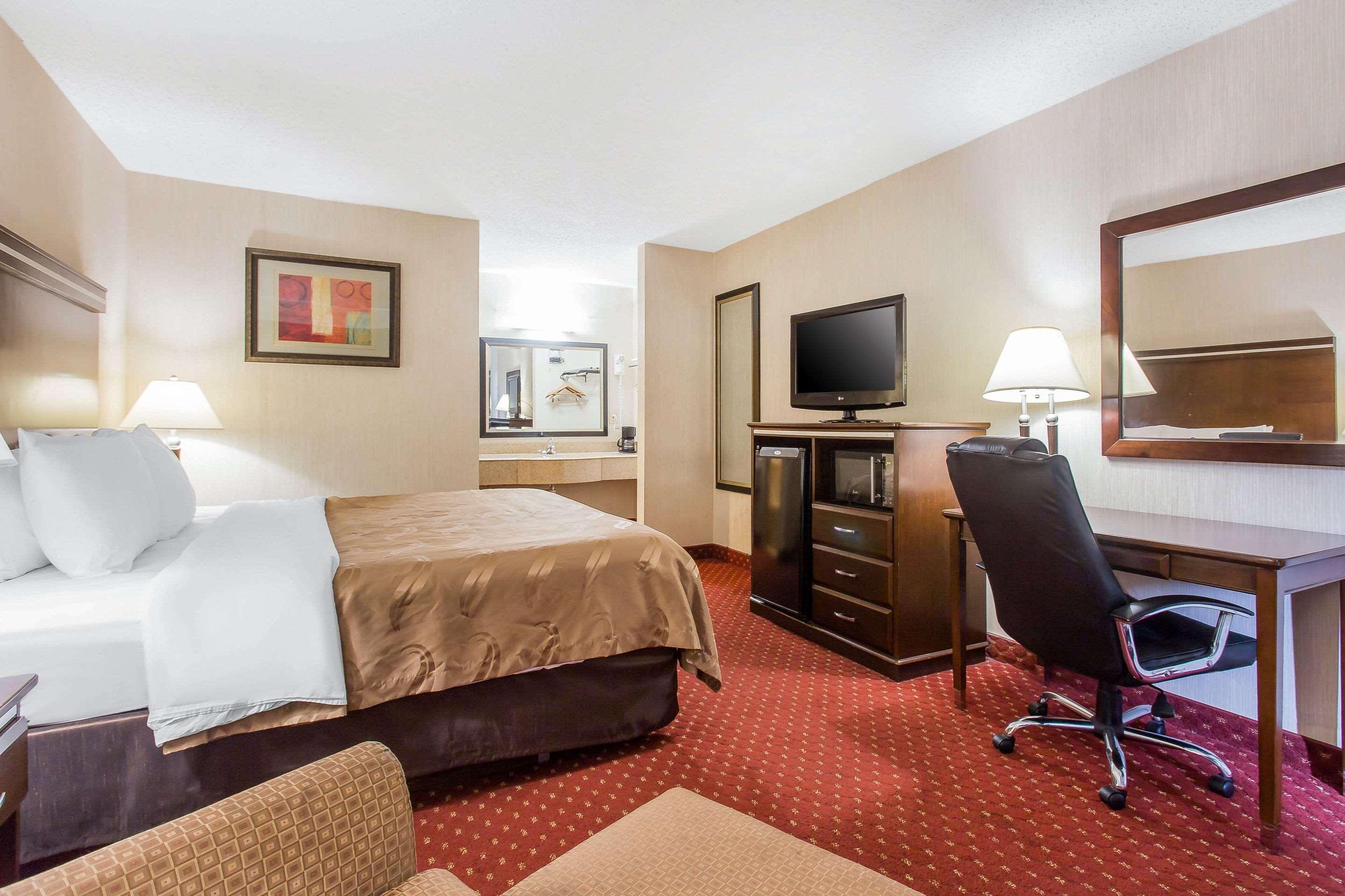 Quality Inn Mount Airy Mayberry Екстер'єр фото