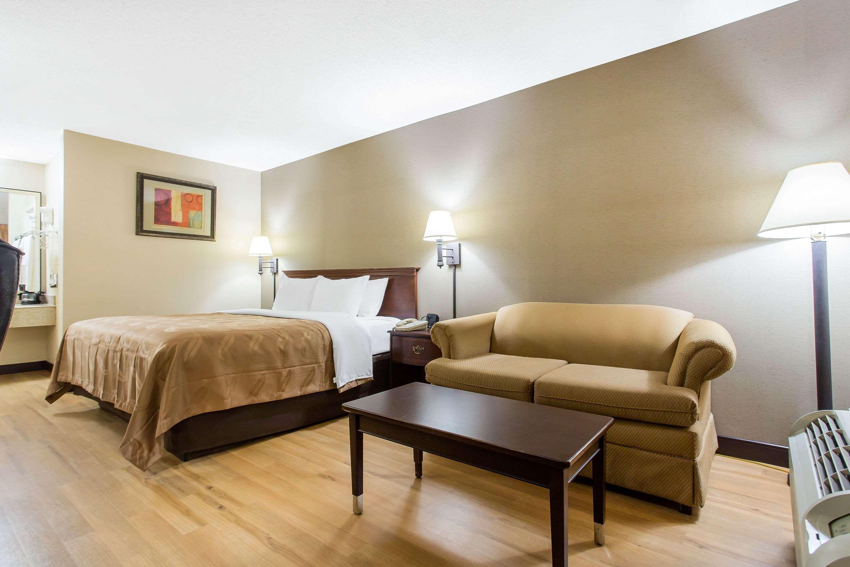 Quality Inn Mount Airy Mayberry Екстер'єр фото