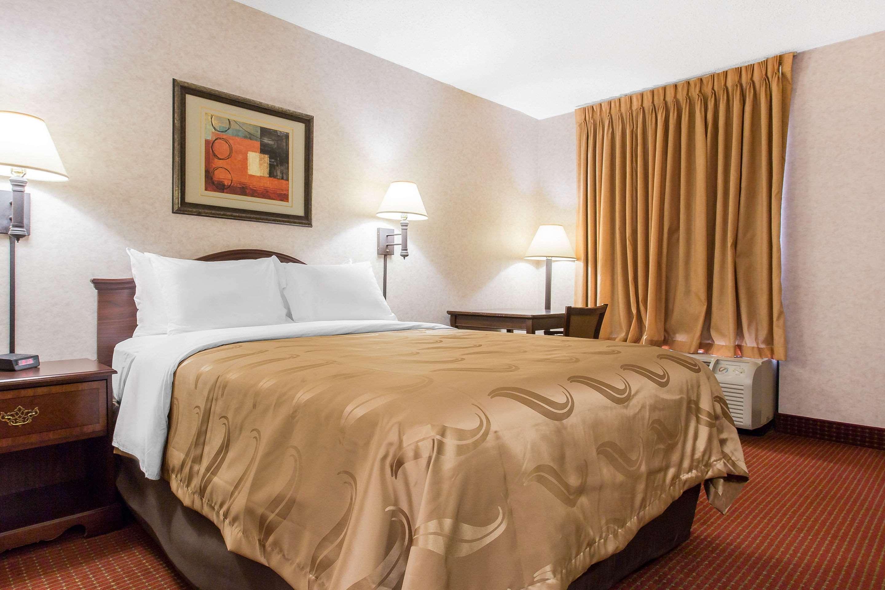 Quality Inn Mount Airy Mayberry Екстер'єр фото