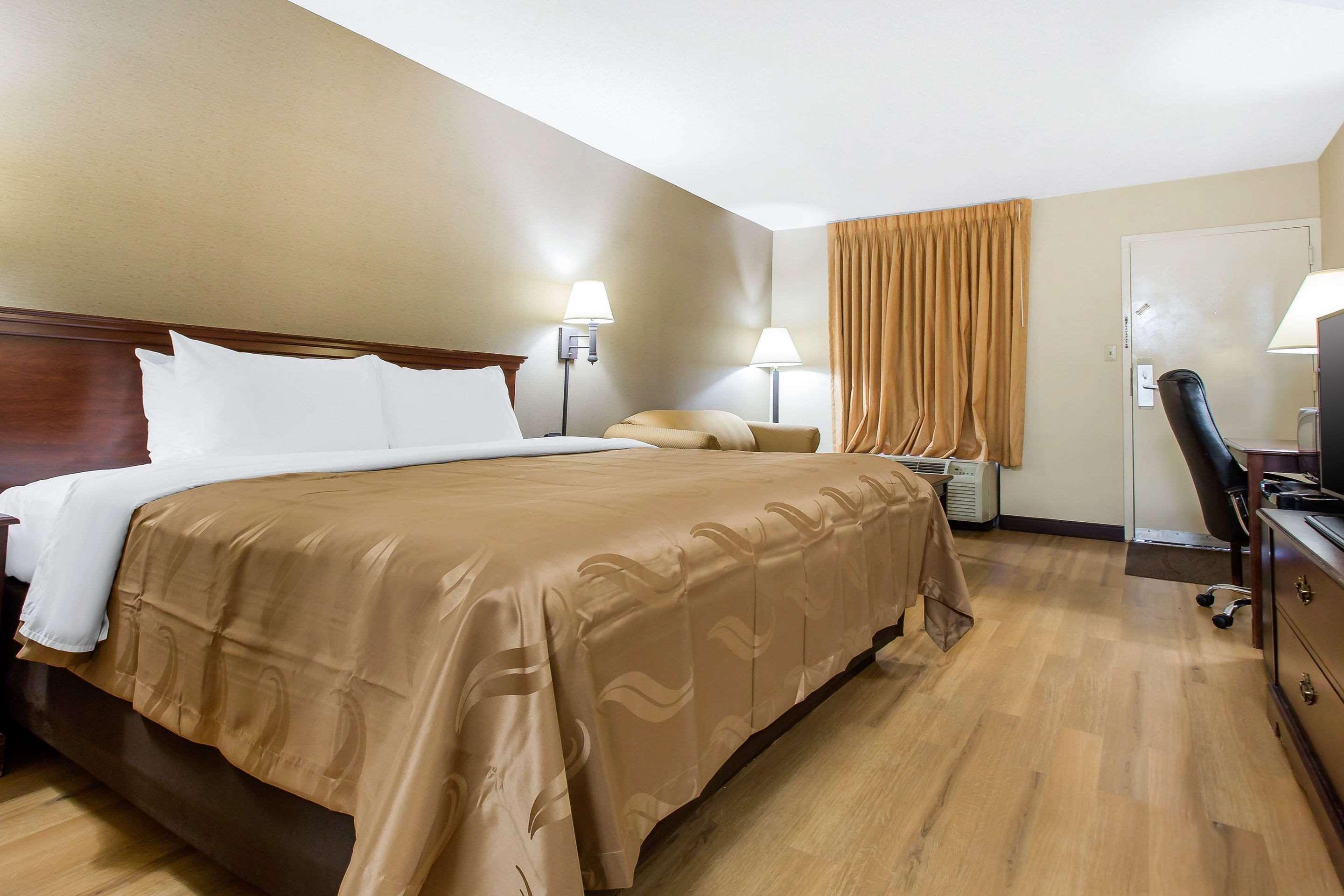 Quality Inn Mount Airy Mayberry Екстер'єр фото