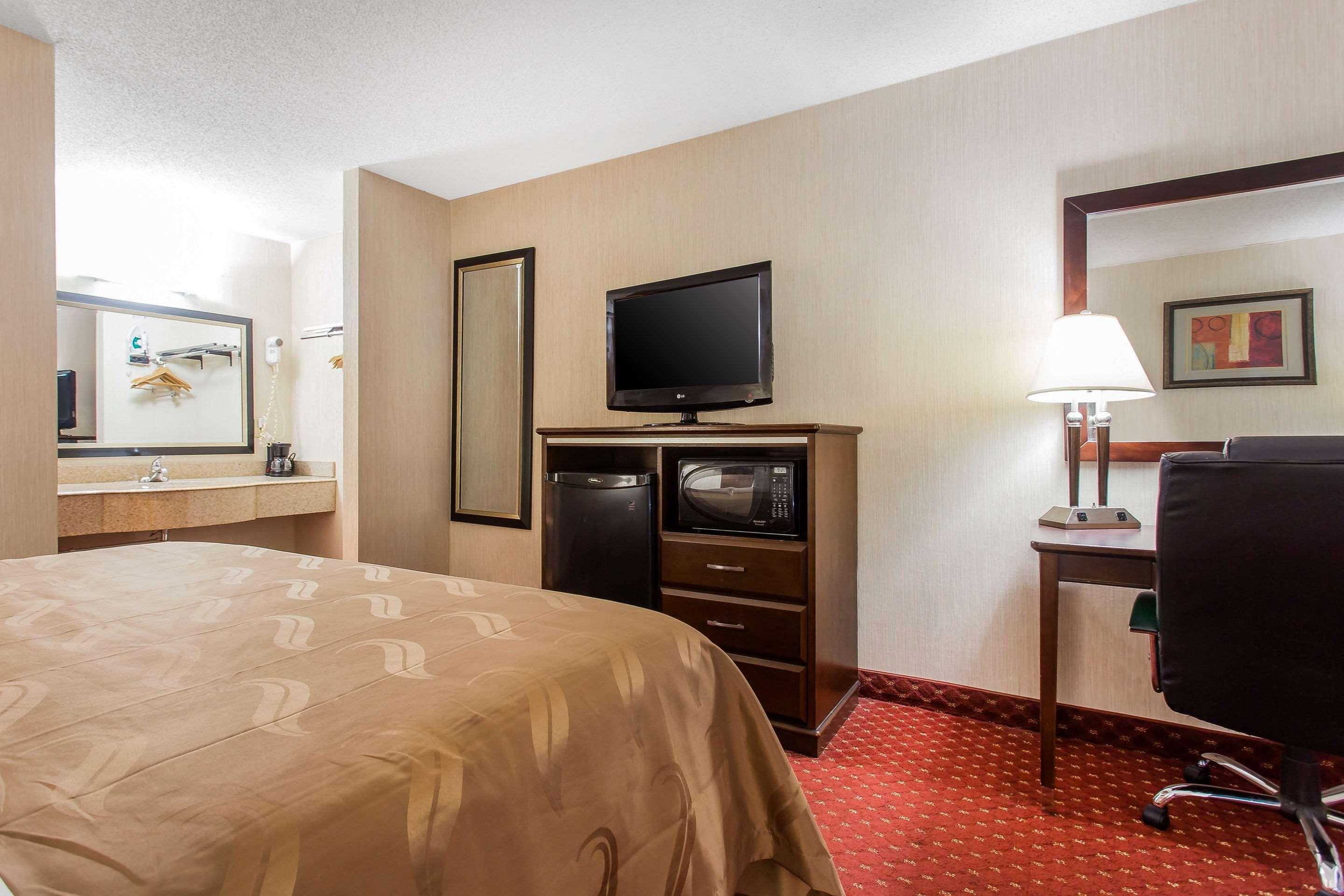 Quality Inn Mount Airy Mayberry Екстер'єр фото