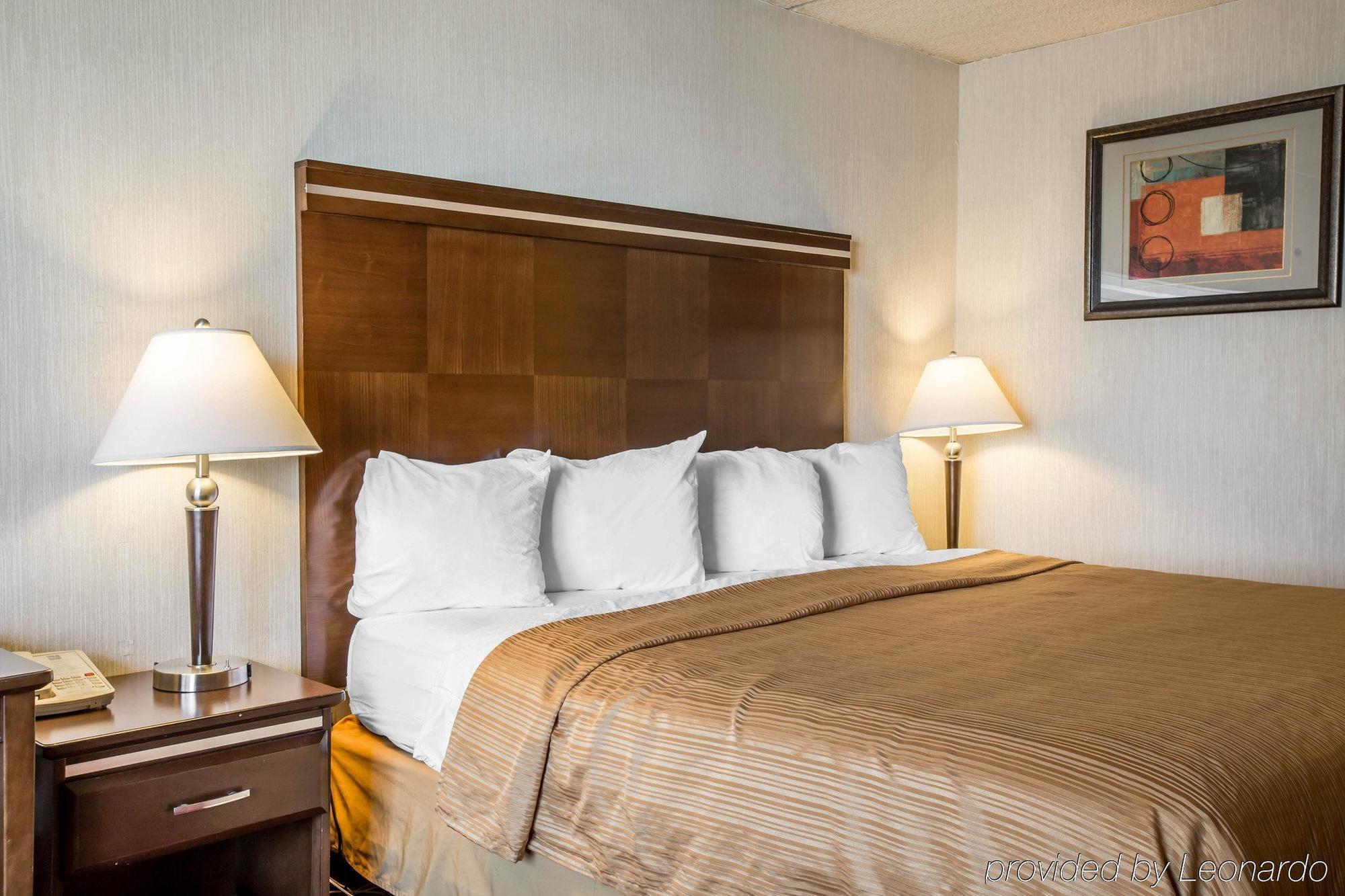 Quality Inn Mount Airy Mayberry Екстер'єр фото
