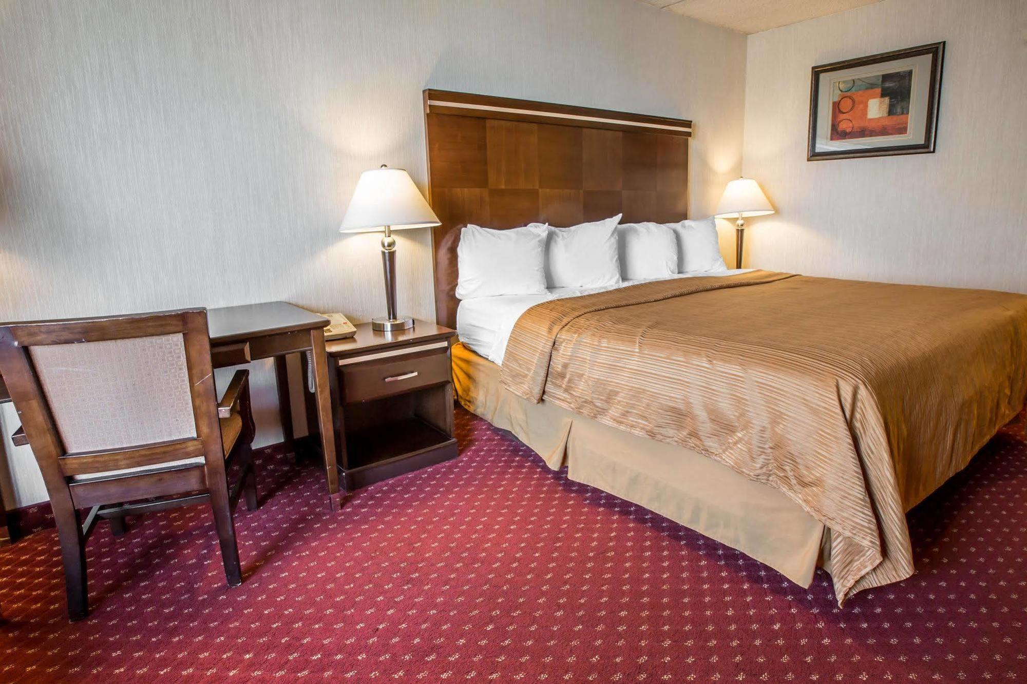 Quality Inn Mount Airy Mayberry Екстер'єр фото
